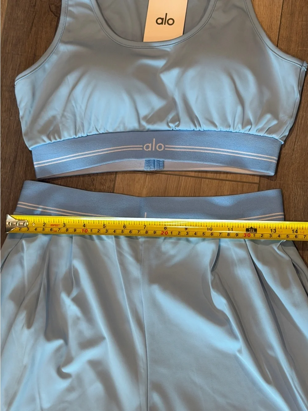 ALO Yoga soft scoop